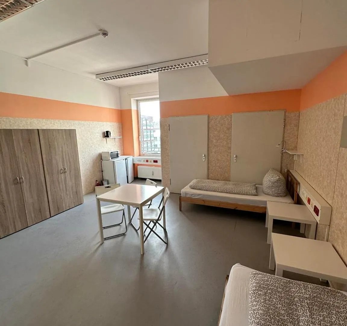 Low Budget Downtown Hostel Rooms & Apartments Gkp 2 Monaco di Baviera Hotel