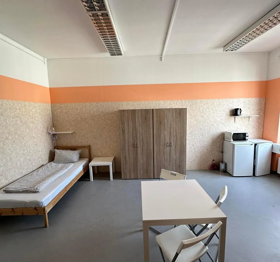 Hotel Low Budget Downtown Hostel Rooms & Apartments Gkp 2 Monaco di Baviera