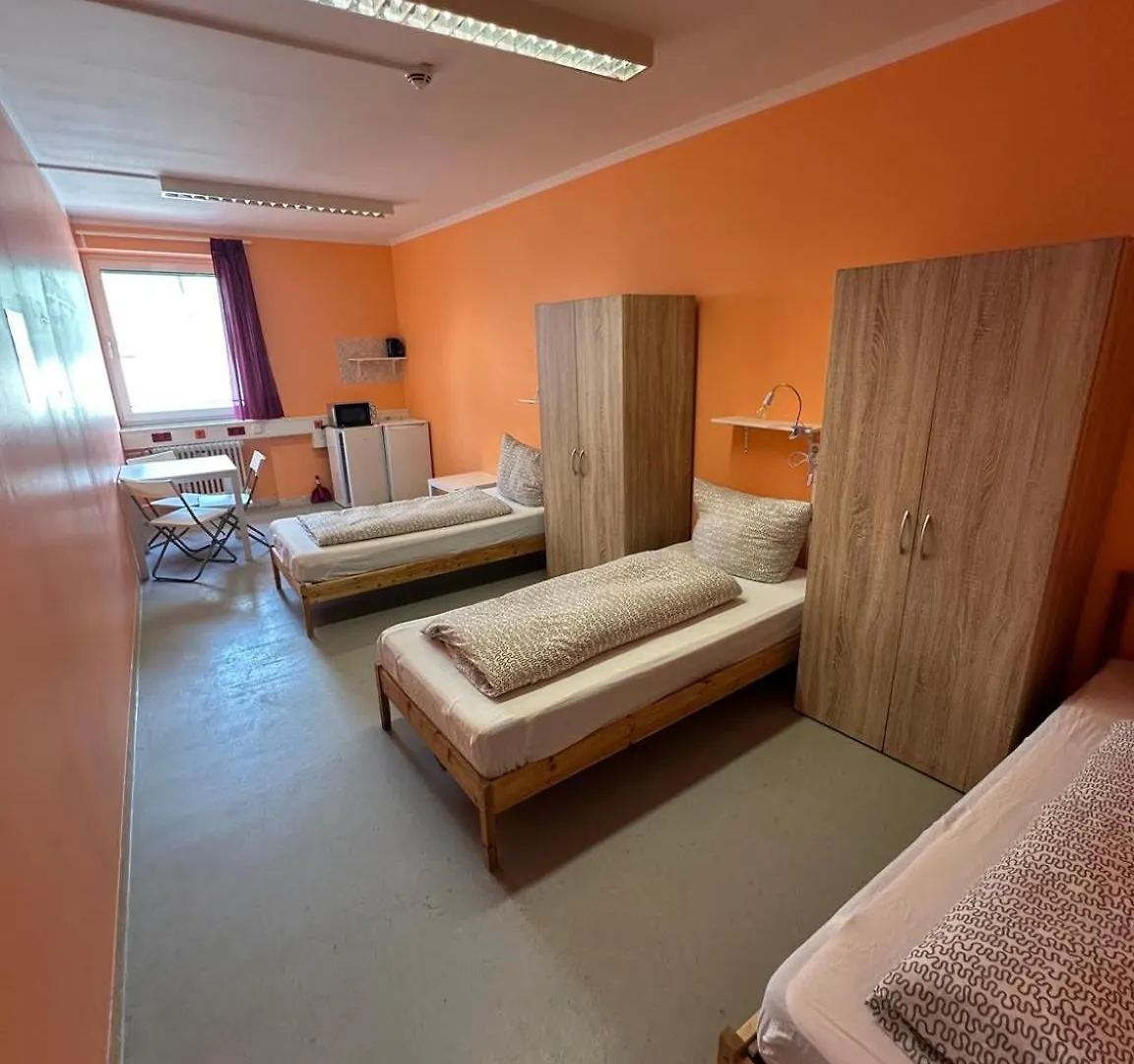 Hotel Low Budget Downtown Hostel Rooms & Apartments Gkp 2 Monaco di Baviera