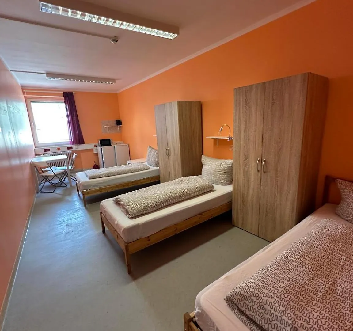 Hotel Low Budget Downtown Hostel Rooms & Apartments Gkp 2 Monaco di Baviera