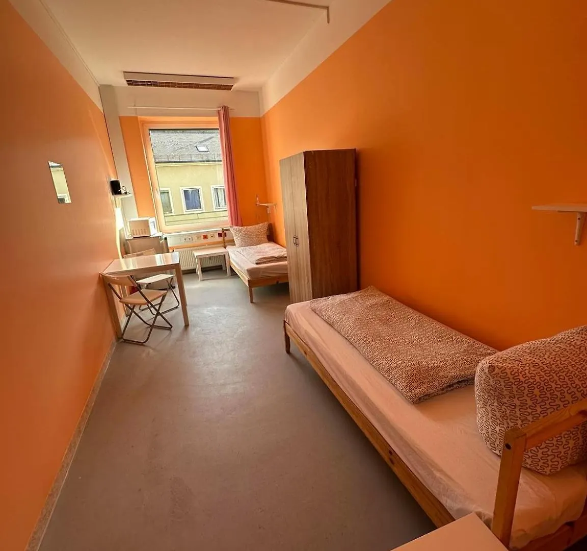 Hotel Low Budget Downtown Hostel Rooms & Apartments Gkp 2 Monaco di Baviera Germania