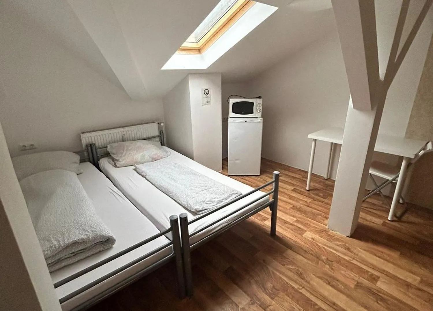 Hotel Low Budget Downtown Hostel Rooms & Apartments Gkp 2 Munich Germany